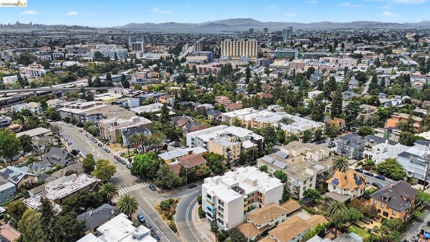 Updated single-level condo in one of Oakland's most convenient - photo 27