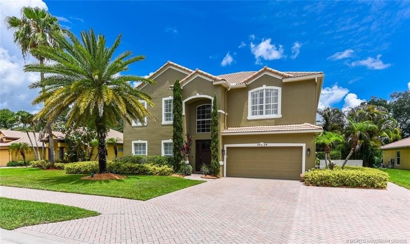Size matters! Spacious 3,580 square foot under air pool home - photo 45