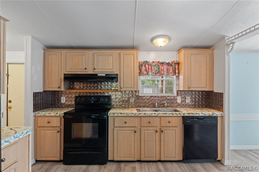 Freedom awaits at this 3-bedroom, 2-bath Fleetwood manufactured - photo 20