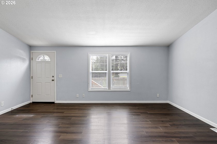 Cute 3 bed/2 bath a third of a mile to Barview Wayside Beach - photo 8