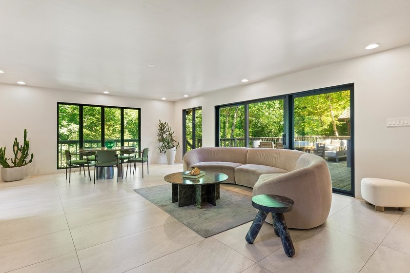 Exceptional one-of-a-kind ranch-style home offering over 8,000 - photo 12