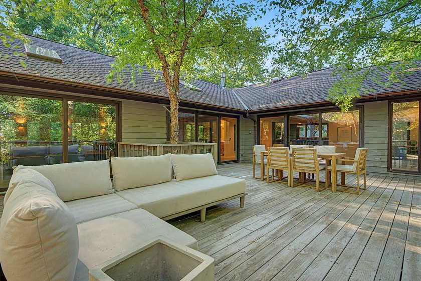 Exceptional one-of-a-kind ranch-style home offering over 8,000 - photo 18