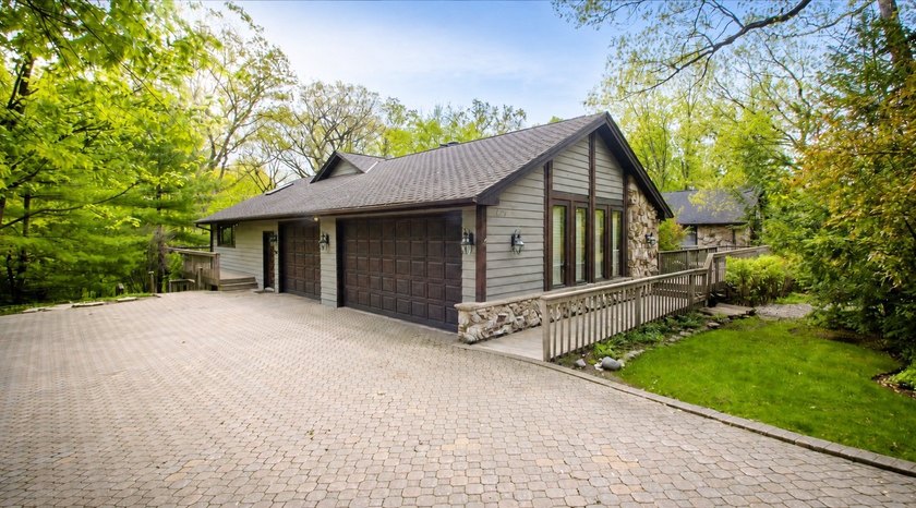 Exceptional one-of-a-kind ranch-style home offering over 8,000 - photo 38