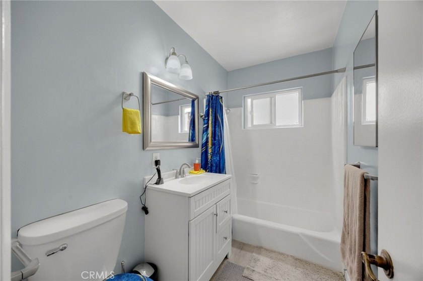 Welcome to this charming top floor 1 bedroom, 1 bath own your - photo 8