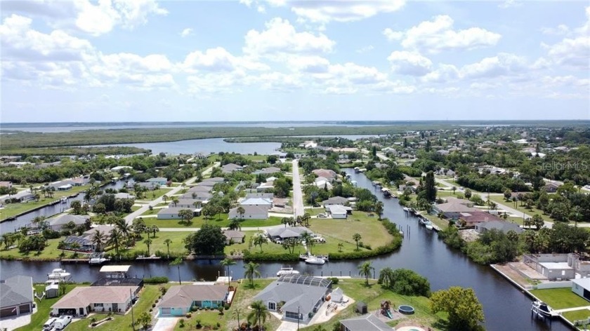 Vacant lot in a well established community with power 80X125 - photo 8