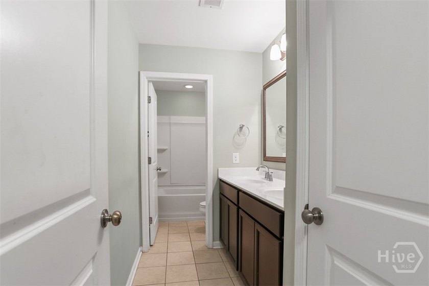 Welcome to 2688 Garden Hills Loop in Richmond Hill! This - photo 22