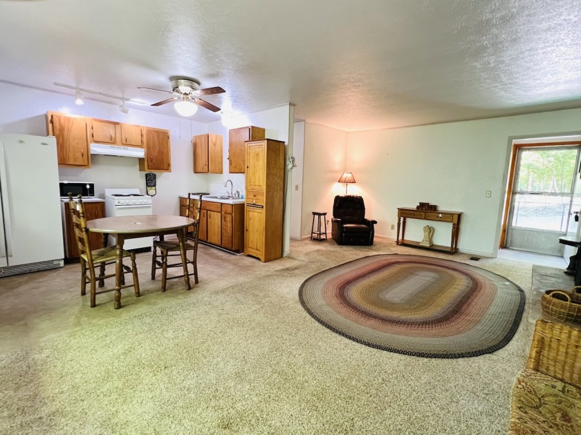 ATTENTION LAKE LOVERS - FAMILY COMPOUND OR  - 2 UNITS ON 1 SOLD - photo 20
