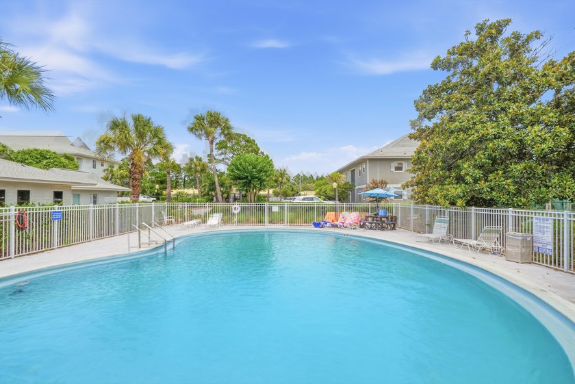 Amazing opportunity to own a 3-bedroom condo in the sought-after - photo 34