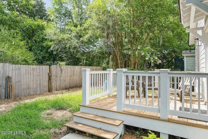 AMAZING Bungalow in the Beaufort Historic District / Northwest - photo 17