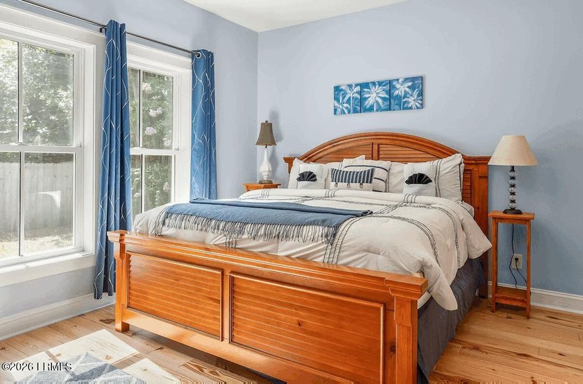 AMAZING Bungalow in the Beaufort Historic District / Northwest - photo 24