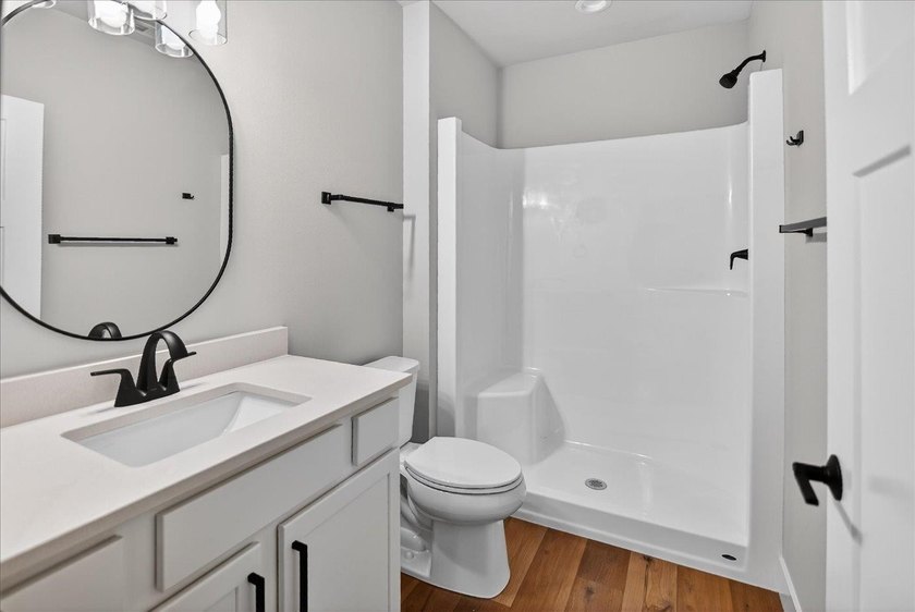 Moving-in ready! Brand New stunning Alterra Design Homes - photo 35
