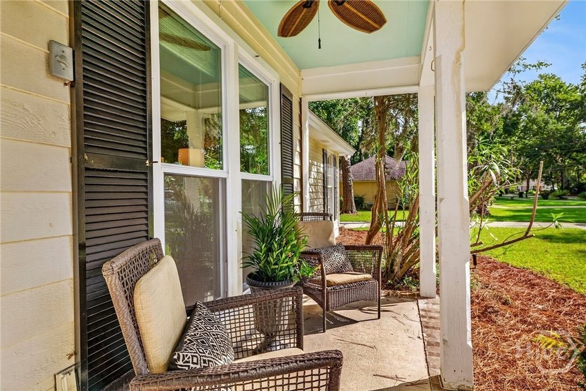 Welcome home to this lovely 4-bedroom, 2-bath residence in the - photo 8