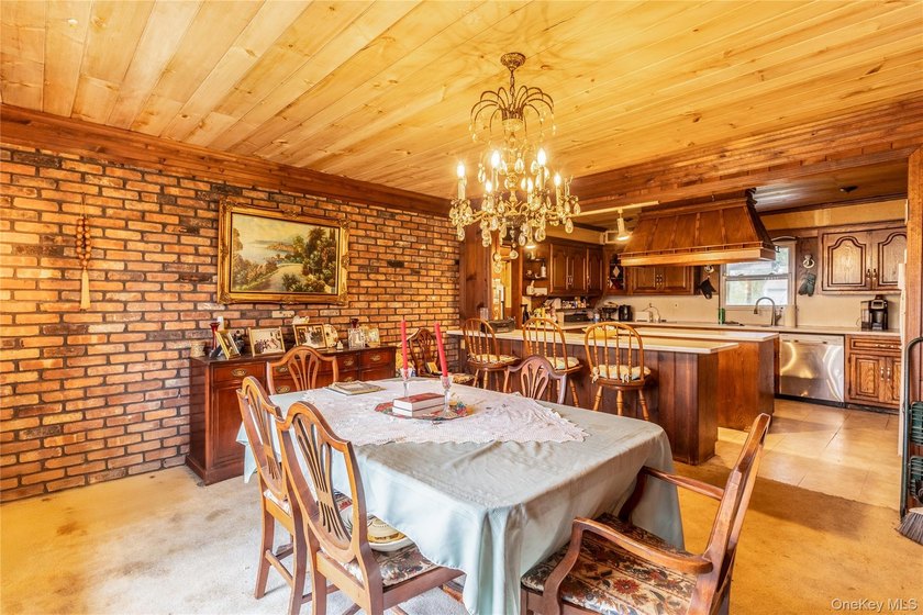 This expansive farm ranch style home features two separate - photo 7