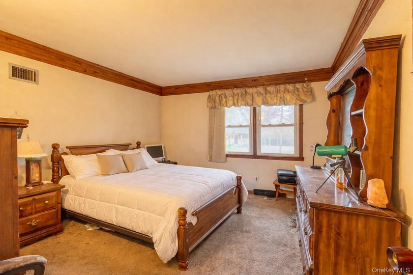 This expansive farm ranch style home features two separate - photo 9