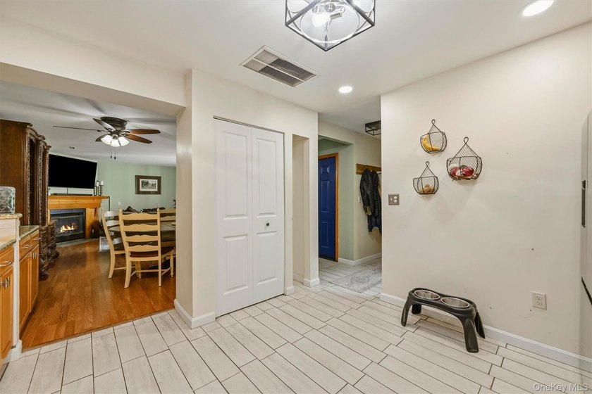 Welcome to easy living in one of Orange County's most - photo 17