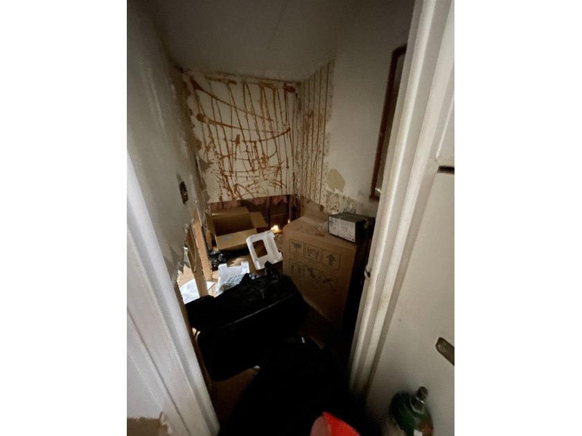 A Fixer Upper with lots of Potiential!! An ideal situation for - photo 23