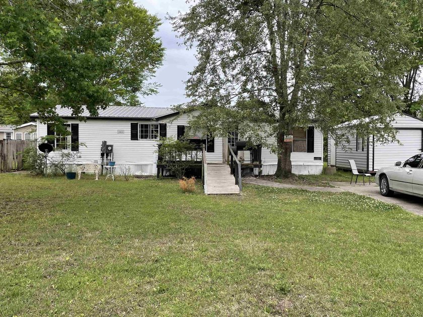 A Fixer Upper with lots of Potiential!! An ideal situation for - photo 27