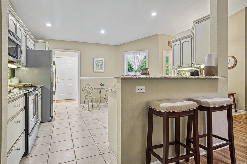 Great find in the Balboa area! Cozy 3 bedroom, 2 bath home on a - photo 15