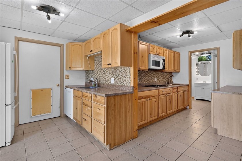 It's rare to find a home that offers this much versatility - photo 24