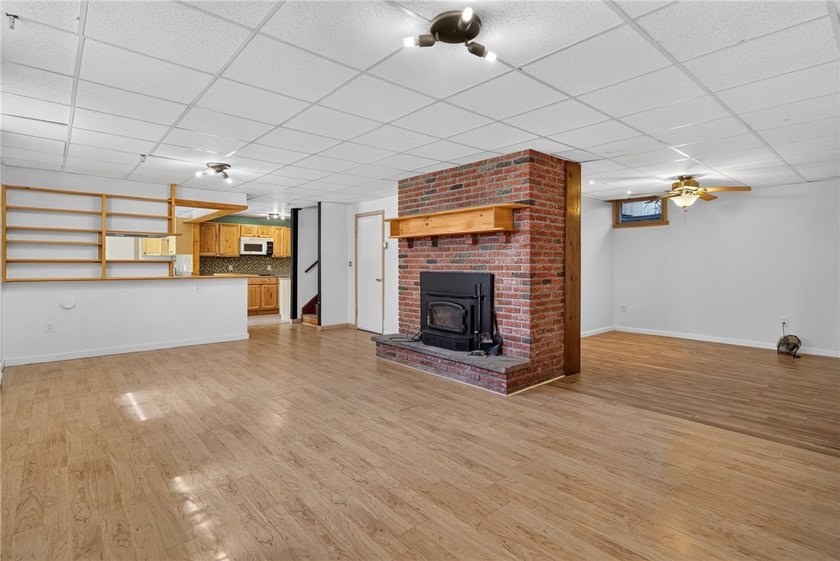 It's rare to find a home that offers this much versatility - photo 26
