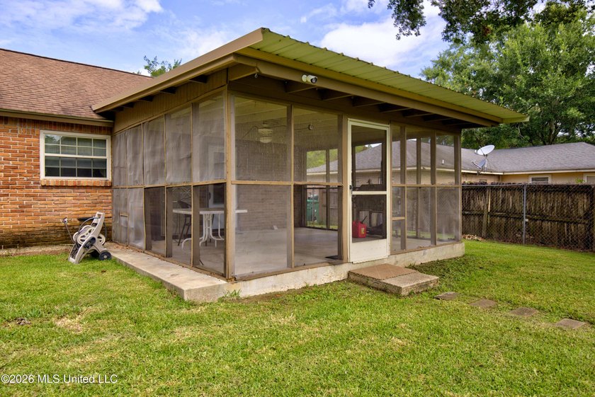 This charming all-brick 4-bedroom, 2-bath home has been lovingly - photo 27
