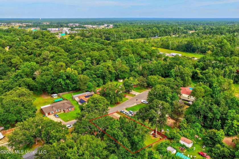This charming all-brick 4-bedroom, 2-bath home has been lovingly - photo 30