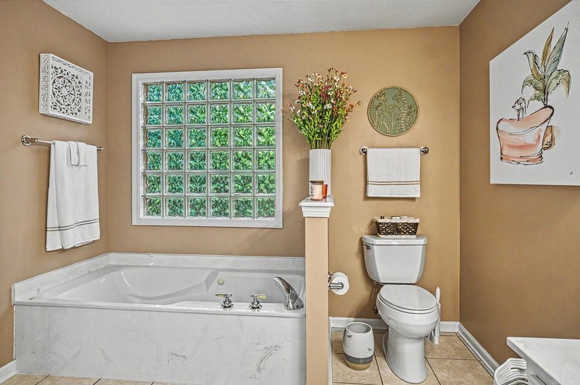 Great find in the Balboa area! Cozy 3 bedroom, 2 bath home on a - photo 31