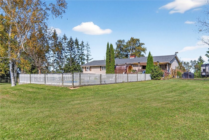It's rare to find a home that offers this much versatility - photo 33
