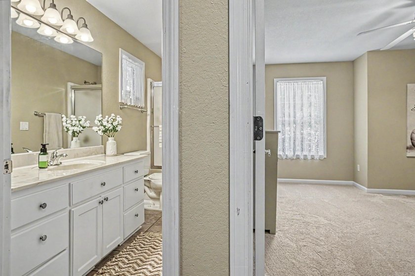 Great find in the Balboa area! Cozy 3 bedroom, 2 bath home on a - photo 36