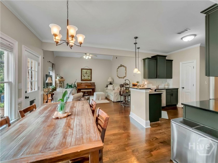 Nestled on a sprawling 1.13-acre lot in the desirable Thornwood - photo 10