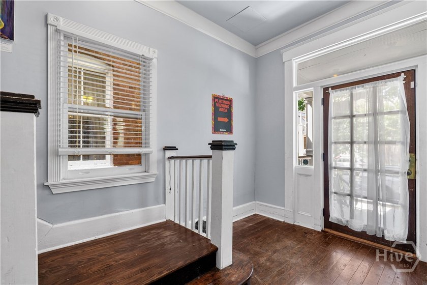 Welcome to 541 E. Park Avenue, where timeless Savannah charm - photo 4