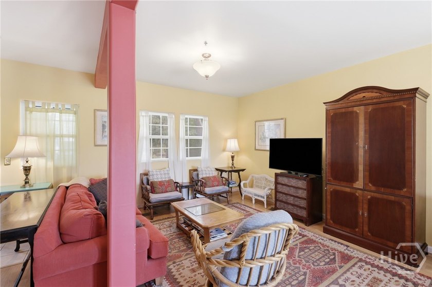 Located on the banks of Chimney Creek this fabulous property is - photo 7