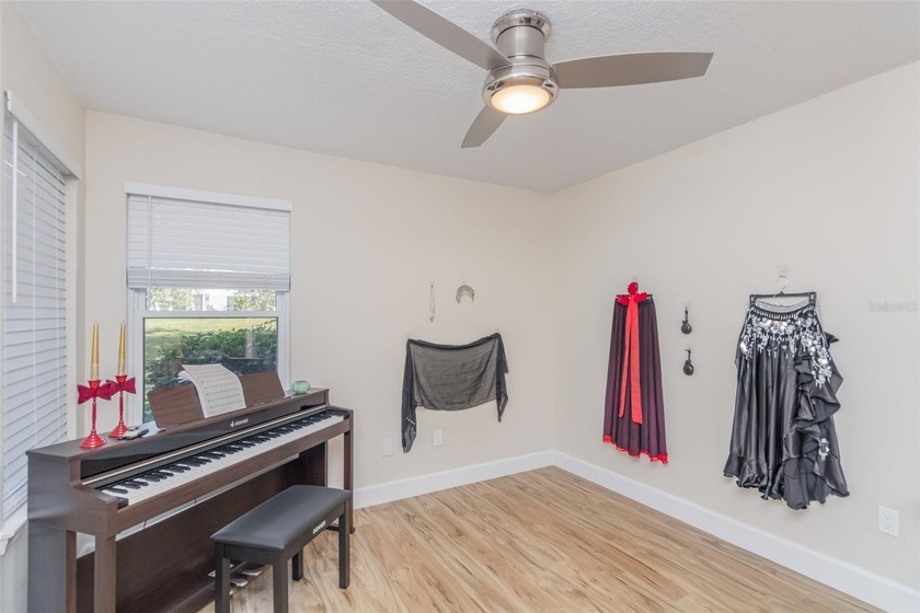 Welcome to this inviting and well-cared-for first-floor condo - photo 16