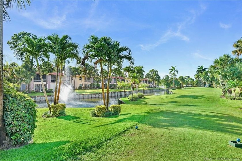 Beautiful, updated FIRST FLOOR, 1 Bed/1 Bath, 699 Sq Ft condo - photo 19