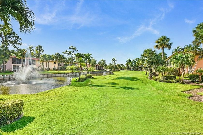 Beautiful, updated FIRST FLOOR, 1 Bed/1 Bath, 699 Sq Ft condo - photo 20