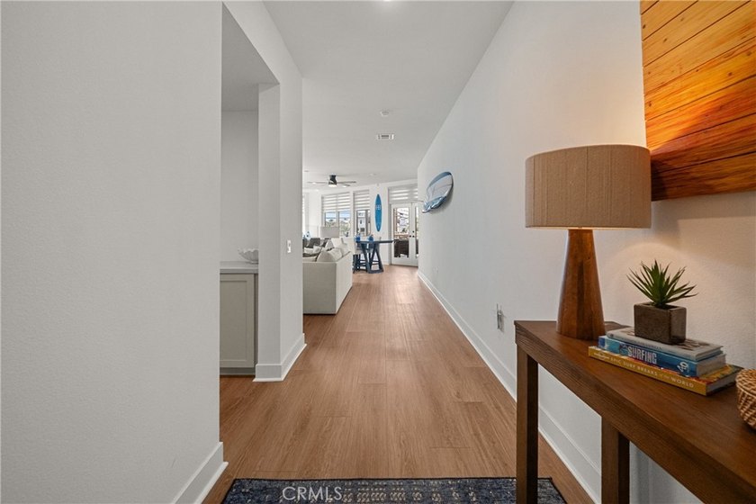 Enjoy an elevated coastal lifestyle in this modern - photo 2