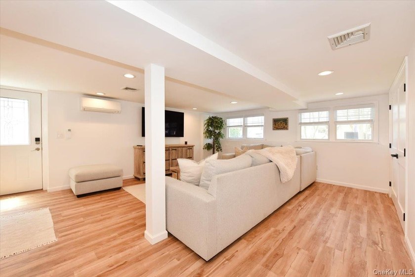 Comfort, Quality, And Style Abound In This Move-In ready - photo 13