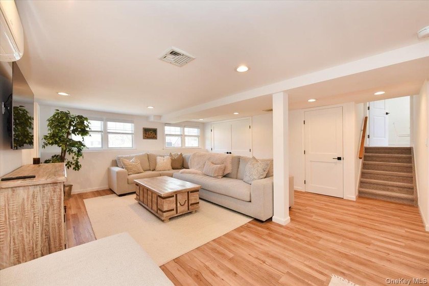 Comfort, Quality, And Style Abound In This Move-In ready - photo 15