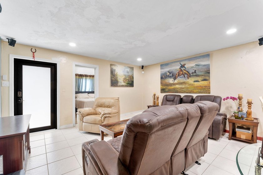 This income-producing duplex presents a fantastic opportunity - photo 19