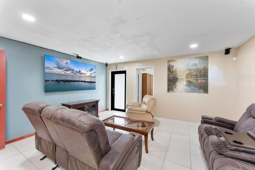 This income-producing duplex presents a fantastic opportunity - photo 20