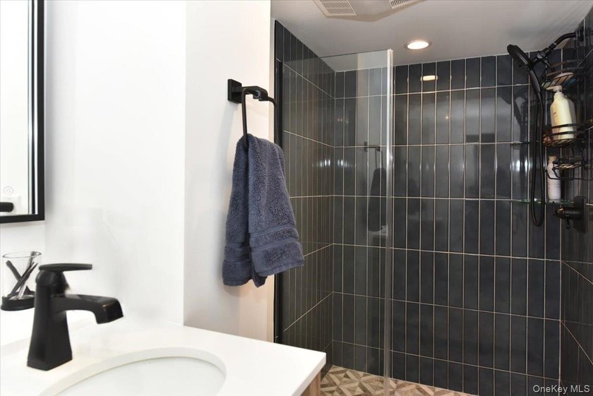 Comfort, Quality, And Style Abound In This Move-In ready - photo 25