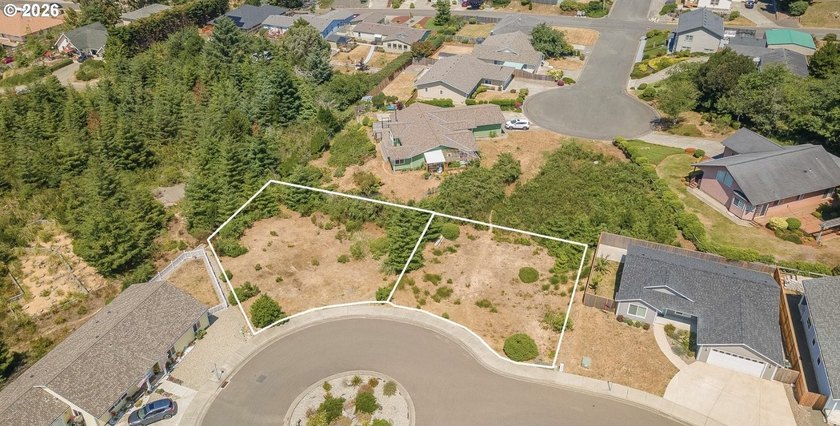 Discover this mostly level, buildable lot in the sought-after - photo 2