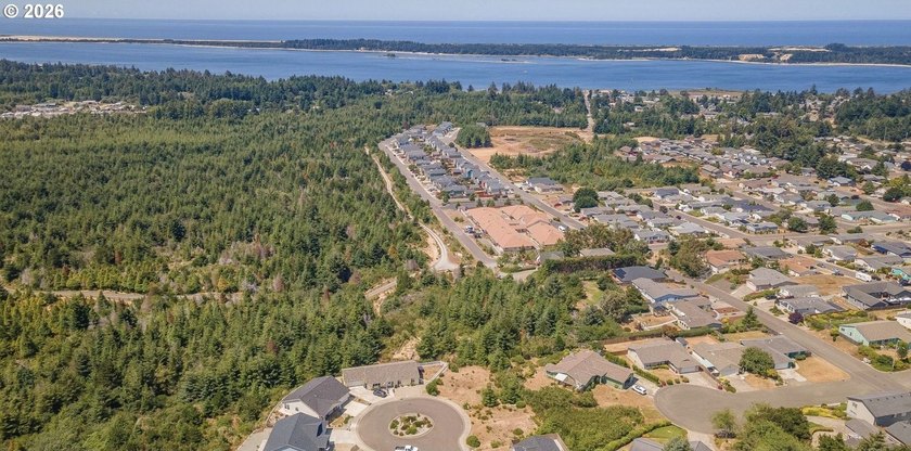 Discover this mostly level, buildable lot in the sought-after - photo 6
