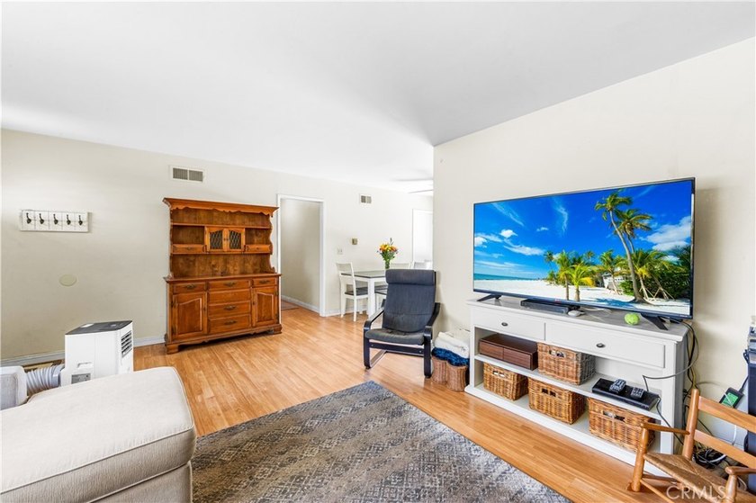 Exceptional Value in Huntington Beach - Priced to sell !!! - photo 7