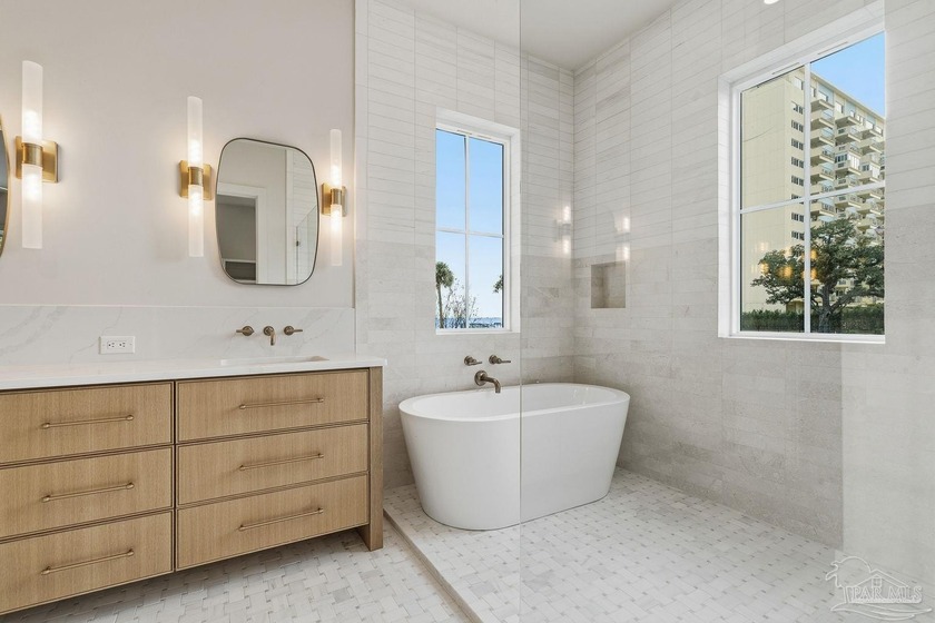 Located on Pensacola Bay, this fabulous residence features three - photo 34