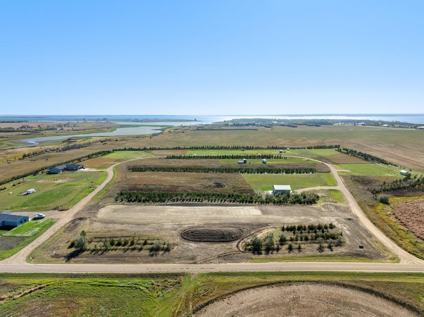 Get O U T T A town -- literally! This 1.5-acre build ready lot - photo 2