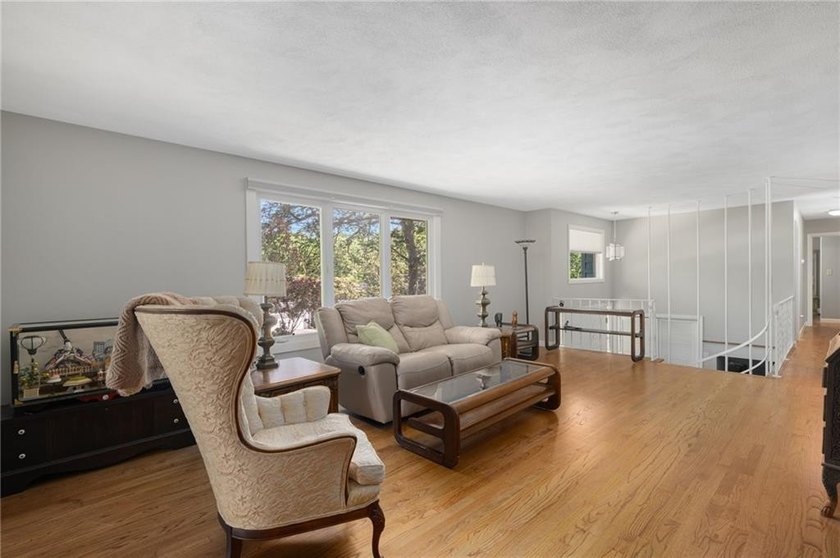 THIS OVERSIZED RAISED RANCH SITS IN A QUIET NEIGHBORHOOD IN - photo 15