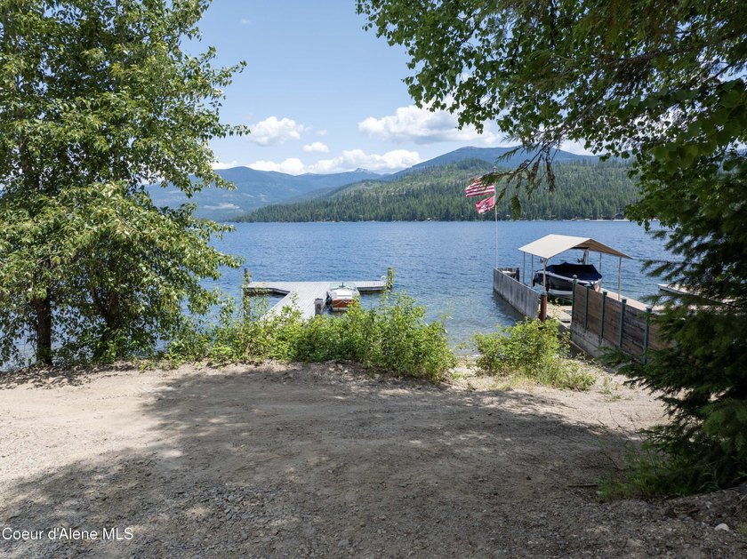 Tucked away in the charming Nordman area on Hagman Rd, this - photo 7