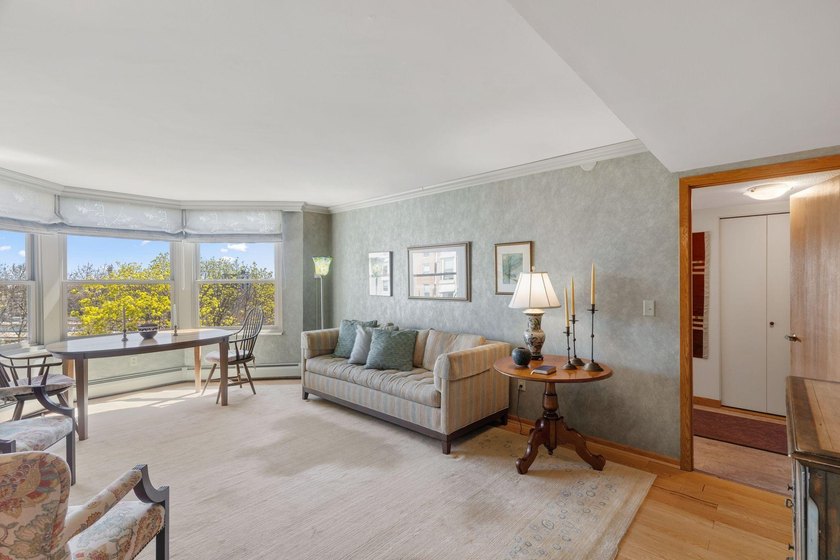 Welcome to Unit#508 at Kenwood Isles, a premier 55+ community! - photo 6