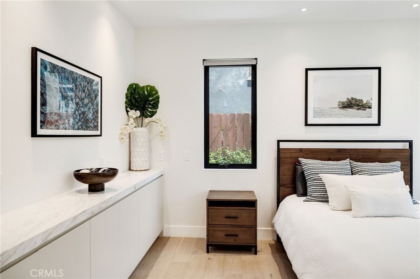 Welcome to 622 1st Place. A Rare rear-unit townhome offering - photo 18